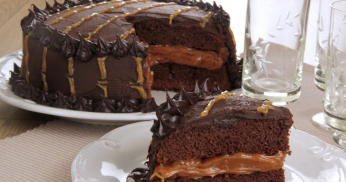 Bolo de Pão de Mel Natalino