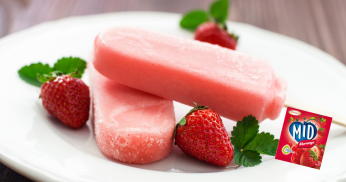 Picolé com Mid de Morango