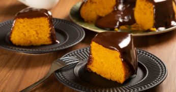 Bolo de cenoura de liquidificador