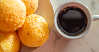 Pão de queijo de liquidificador polvilho doce