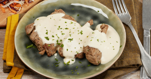 Filé mignon ao molho de gorgonzola