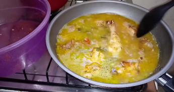 Frango no Tucupi com Jambu