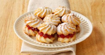 Biscoito recheado com geleia