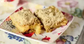 Cuca Cremosa de 3 Camadas