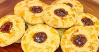 Broa de milho com Recheio de Goiabada