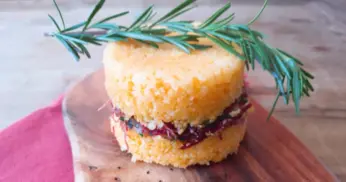 Cuscuz recheado de micro-ondas