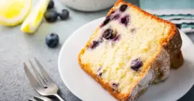 Receita de Bolo de Limão com Blueberry