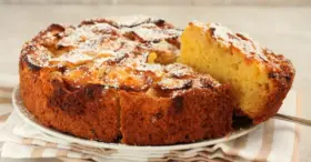 Receita de Bolo de Maçã para o Café da Tarde