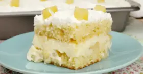 Receita de Bolo Gelado de Abacaxi com Coco