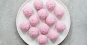 Receita de Docinhos de Mousse de Morango