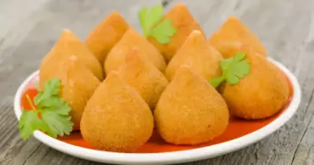 Receita de Mini Coxinhas de Frango