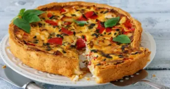 Receita de Orta de Frango, Cebola e Pimentão com Massa de Iogurte