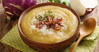 Receita de Sopa de Couve-Rábano