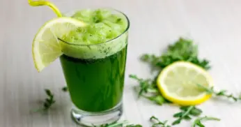 Receita de Suco Detox com Espinafre e Manga