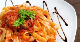 Receita de Talharim com Ragu de Carne