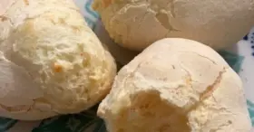 Receita de Pão de Queijo Doce com Leite