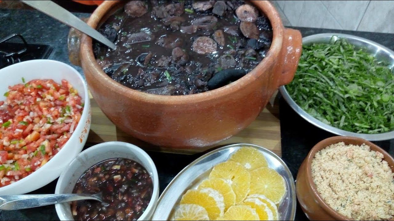 Aprenda a Fazer Uma Feijoada Deliciosa e Completa Para Complementar Seu Almoço ou Jantar