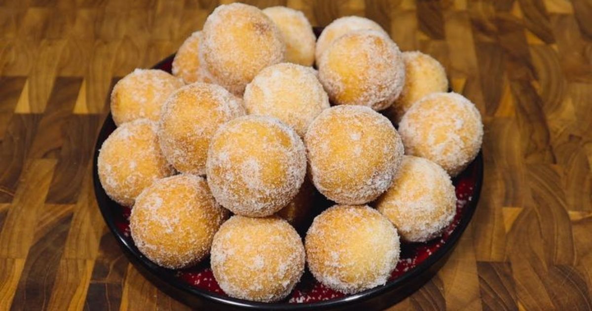 Bolinhos Suíços: Receita de Bolinho de Chuva de Polvilho