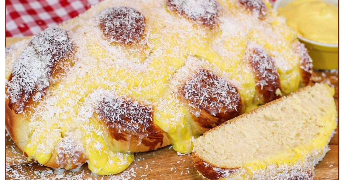 Delícias da Padaria Trança de Pão com Creme de Confeiteiro