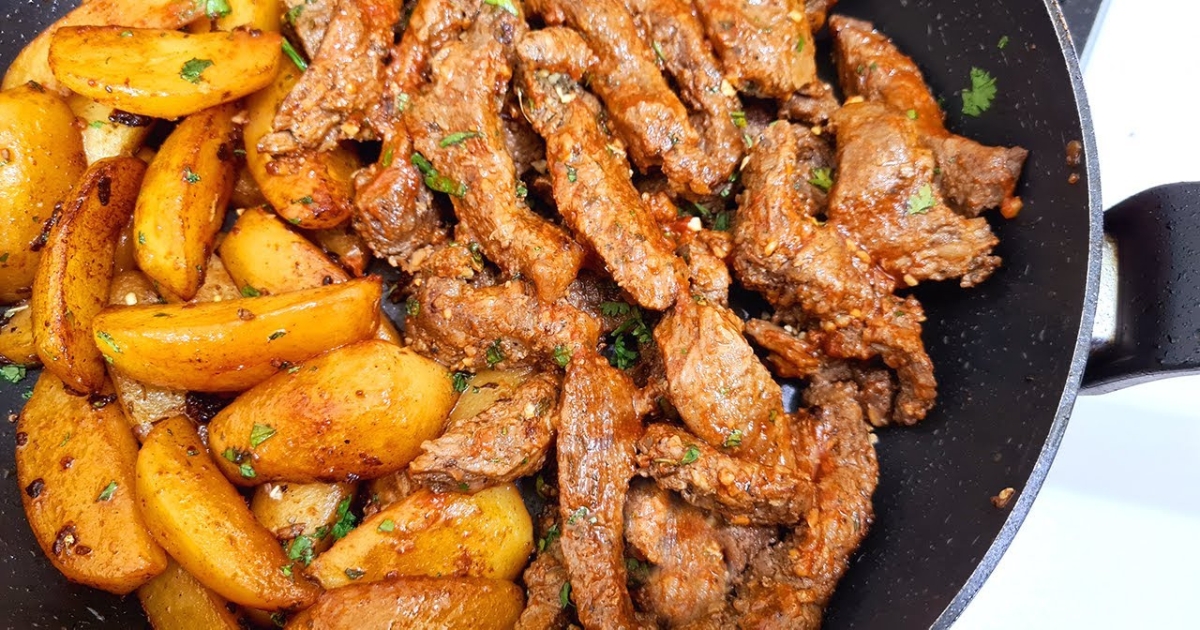 Tirinha de Carne com Batata Temperada Para um Jantar dos Namorados Delicioso