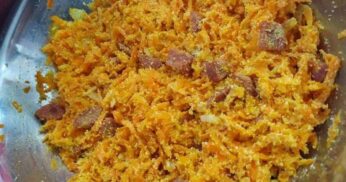 Farofa de Cenoura com Bacon: Uma Receita Diferente para o seu Churrasco