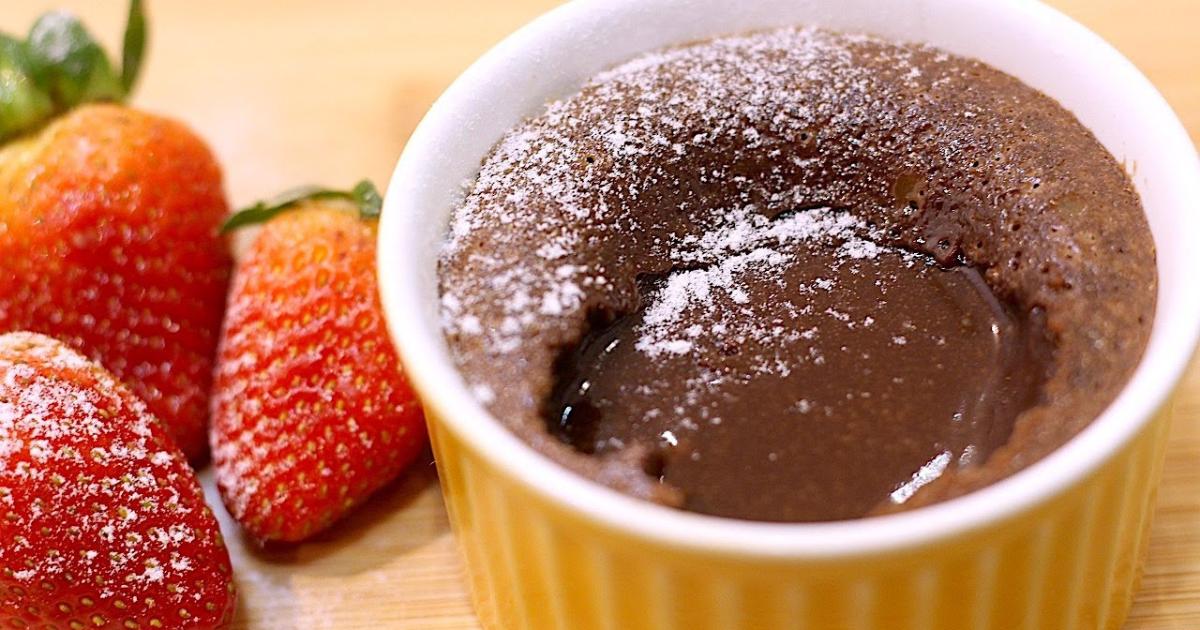 Petit Gâteau Cremoso Receita Irresistível de Chocolate em Minutos!