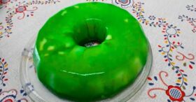 Descubra Como Fazer Gelatina Recheada de Mousse de Coco: Fácil e Deliciosa!