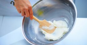 Recheio Fácil e Rápido para Trufas e Bolos: Surpreenda com Apenas 3 Ingredientes!