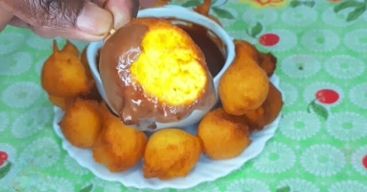 Bolinho de Chuva de Cenoura Delícia Dourada com Toque de Chocolate