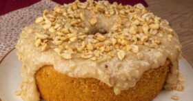Bolo de Amendoim Vegano