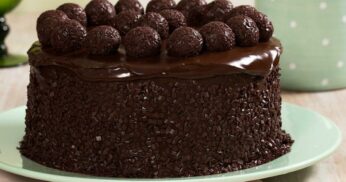 Bolo de Aniversário Vegano