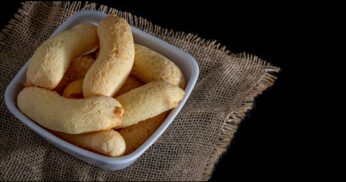 Chipa Paraguaia: Tradição com um Toque de Biscoito de Polvilho