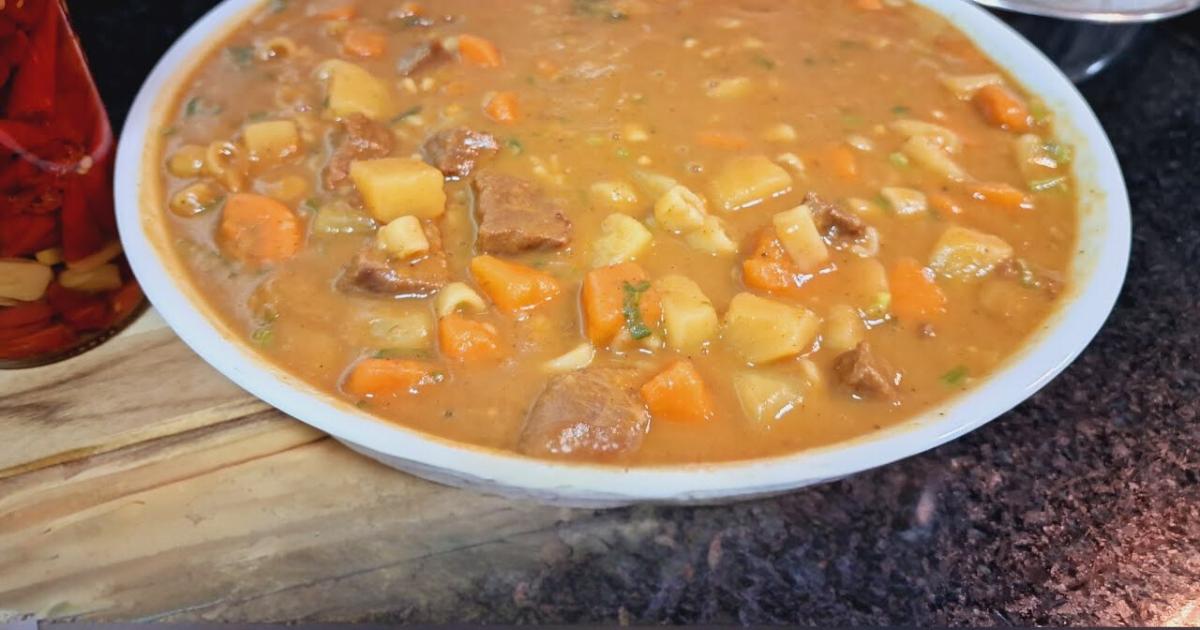 Como Fazer Sopa de Feijão Com Carne