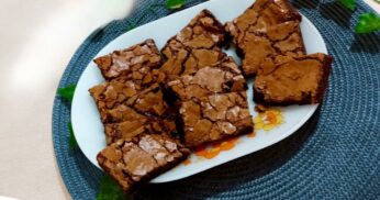 Delícia Rápida: Brownie de Chocolate que Qualquer um Pode Fazer