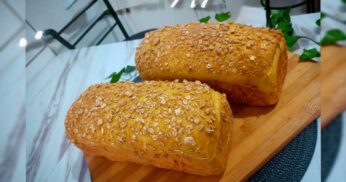 Pão Caseiro de Cenoura com Toque Crocante de Granola