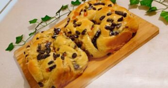 Rosca de Festa: Simples, Deliciosa e Recheada com Frutas Cristalizadas e Uva Passa