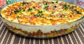 Batata Cremosa Com Carne Moída no Forno