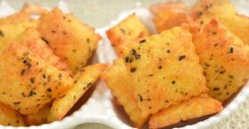 Biscoito de Queijo com Apenas 3 Ingredientes: Derrete na Boca e É Irresistível!