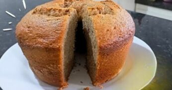 Bolo de Banana Com Uva Passa