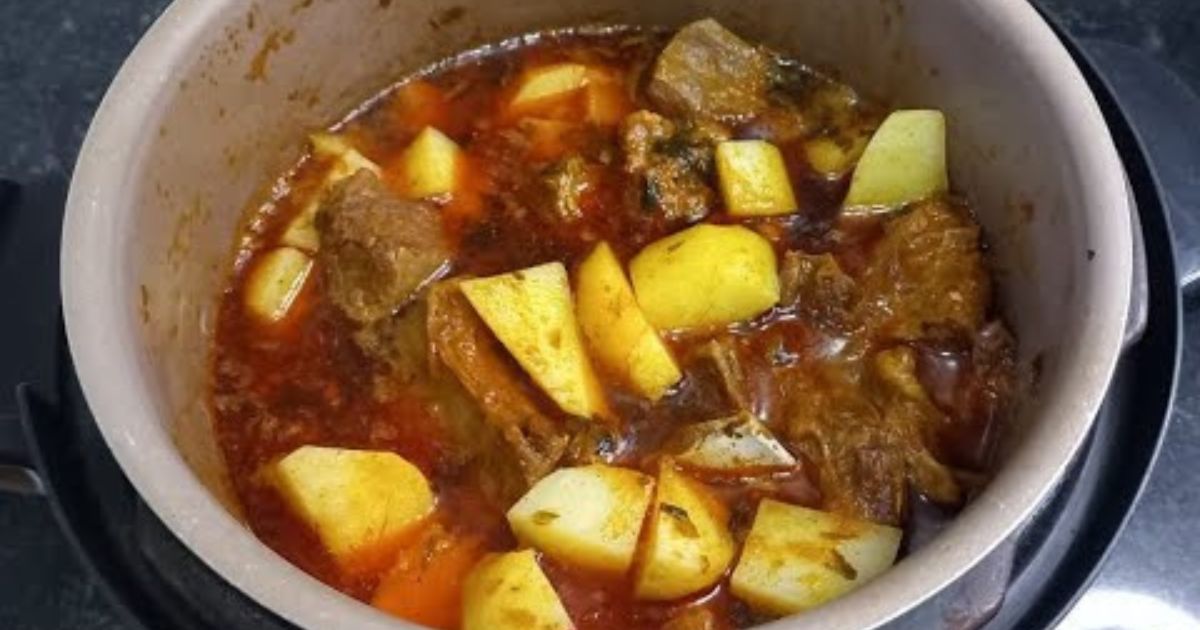 Costela Suculenta com Batatas na Panela de Pressão Um Passo a Passo Simples e Irresistível!