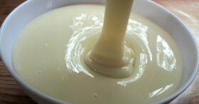 Descubra a Receita Infalível de Leite Condensado Caseiro: Mais Saboroso e Econômico que o Comprado!