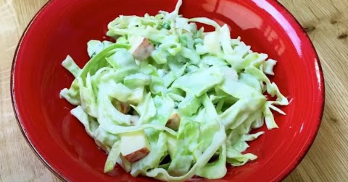 Desinche e Controle a Pressão Alta com Esta Salada Deliciosa e Prática!