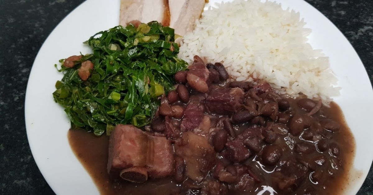 Feijoada Fácil Receita Passo a Passo para um Sabor Inesquecível!