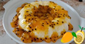 Panna Cotta Tropical com Geléia de Frutas Amarelas: A Doçura dos Sabores Exóticos