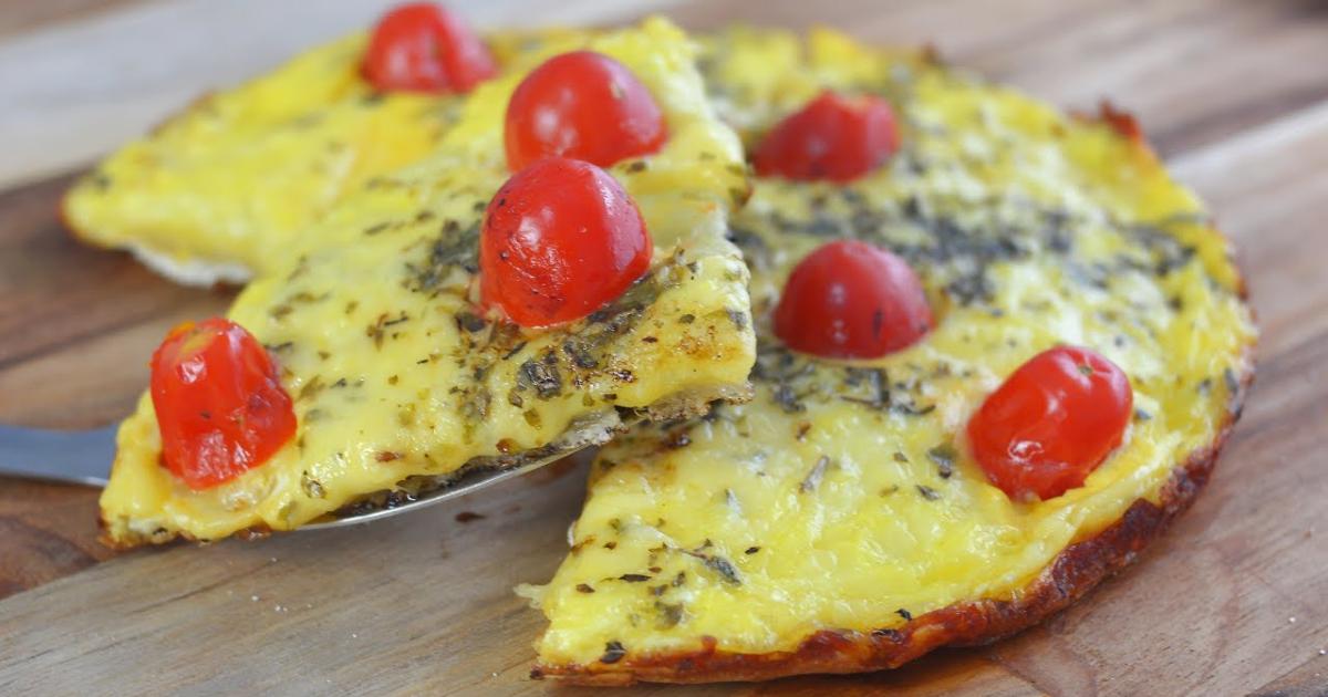 Pizza de Frigideira Sem Glúten Pronta em 7 Minutos para uma Refeição Rápida!