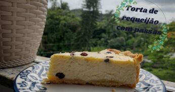 Torta de Requeijão e Uvas Passas: Uma Delícia Cremosa e Docinha em Cada Mordida