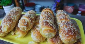Pãozinhos Recheados com Queijo