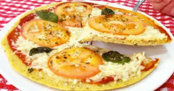 Pizza Rápida e Saudável: Massa com 2 Ingredientes, Sem Trigo e Sem Óleo!