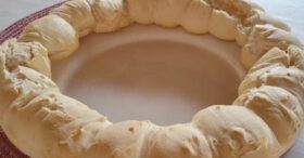 Rosca de Polvilho Gigante, Fácil e Crocante Rosca de Polvilho Fácil e Crocante