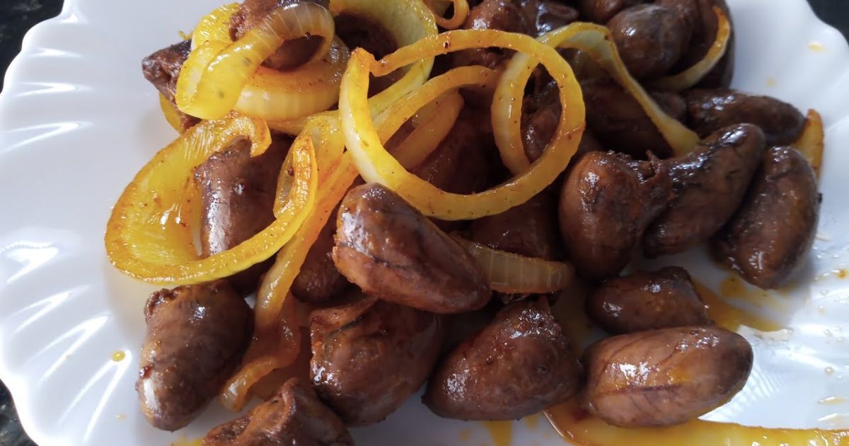 Coração de Galinha Acebolado Um Petisco Delicioso